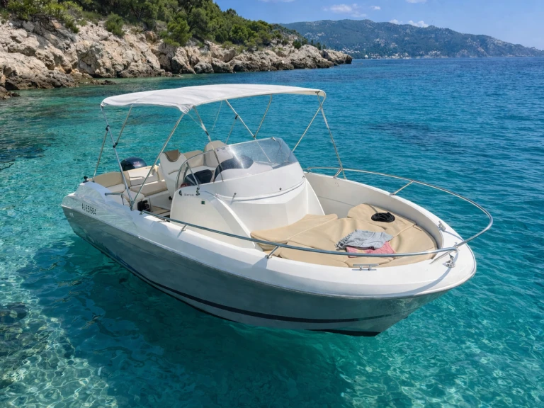 Yacht charter Nice cheap Flyer 650 Open