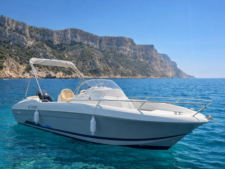 Motorboat rental with or without captain Bénéteau Nice