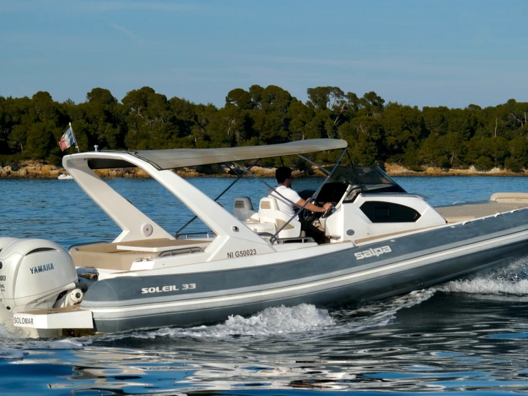Boat rental Salpa salpa 33 in Juan-les-Pins on Samboat