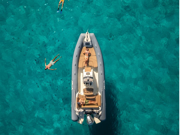 Boat rental Bwa Sport 26 GT in Porto Rotondo on Samboat