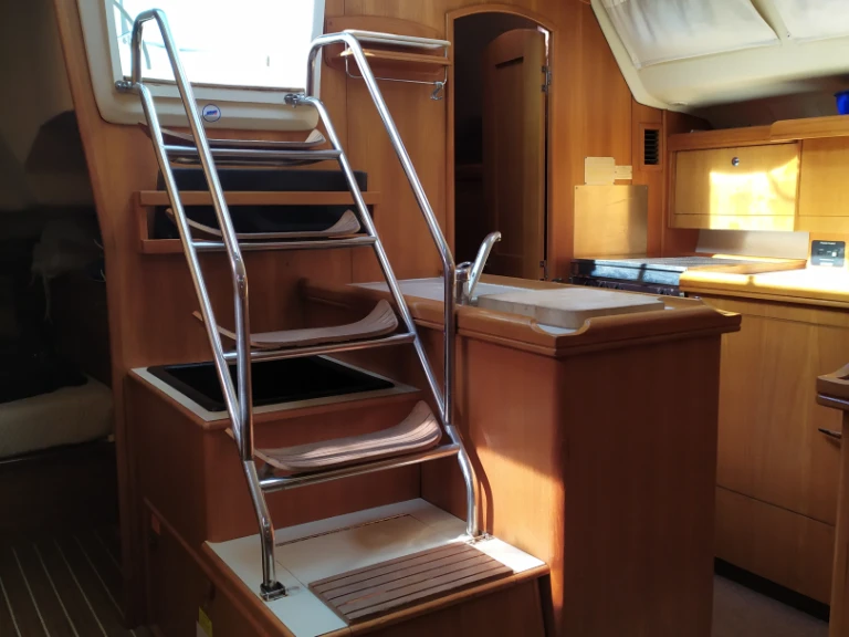 Boat rental Hunter Hunter 466 in France on Samboat