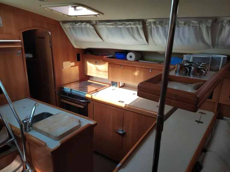 Sailboat rental with or without captain Hunter France