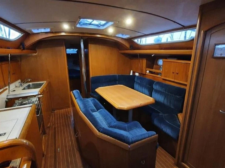 Yacht charter Ajaccio cheap Sun Odyssey 42.2
