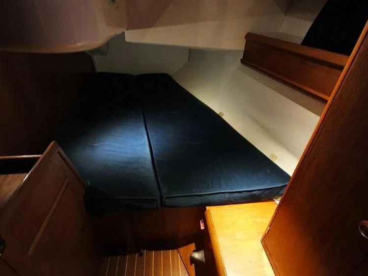 Boat rental Jeanneau Sun Odyssey 42.2 in Ajaccio on Samboat