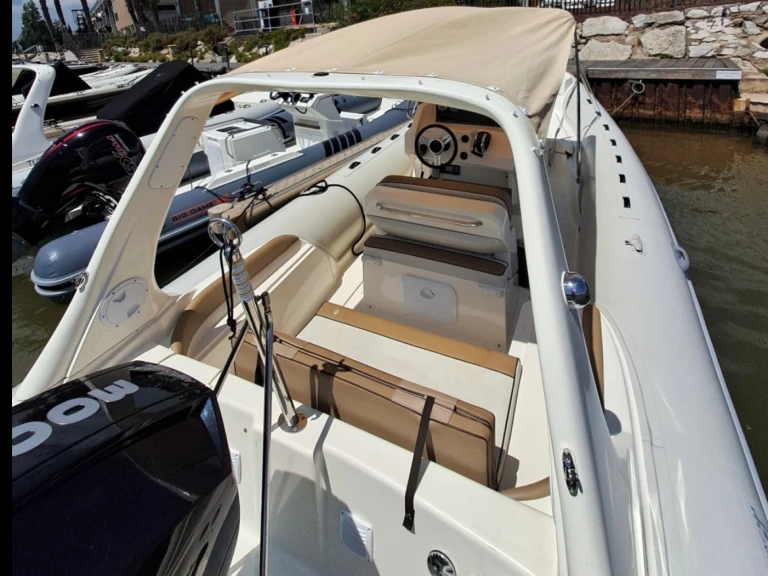 RIB rental with or without captain Lomac Hyères