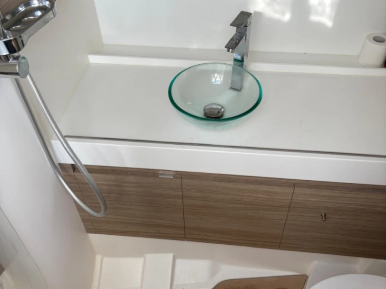 Bareboat Rental Luxury Yacht Saxdor with a boat licence