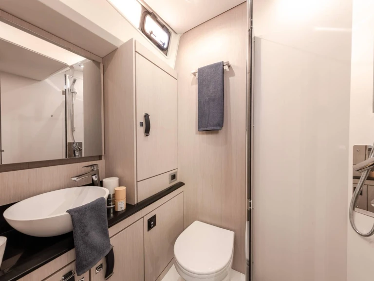 Yacht charter Otranto cheap Jeanneau 60