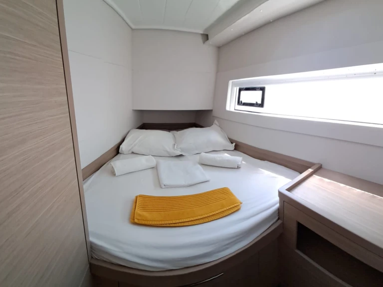 Lagoon Lagoon 40 in Propriano on SamBoat