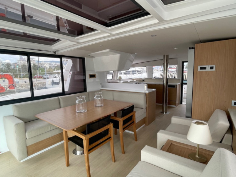 Boat rental Bali Bali 4.4 in Alimos on Samboat