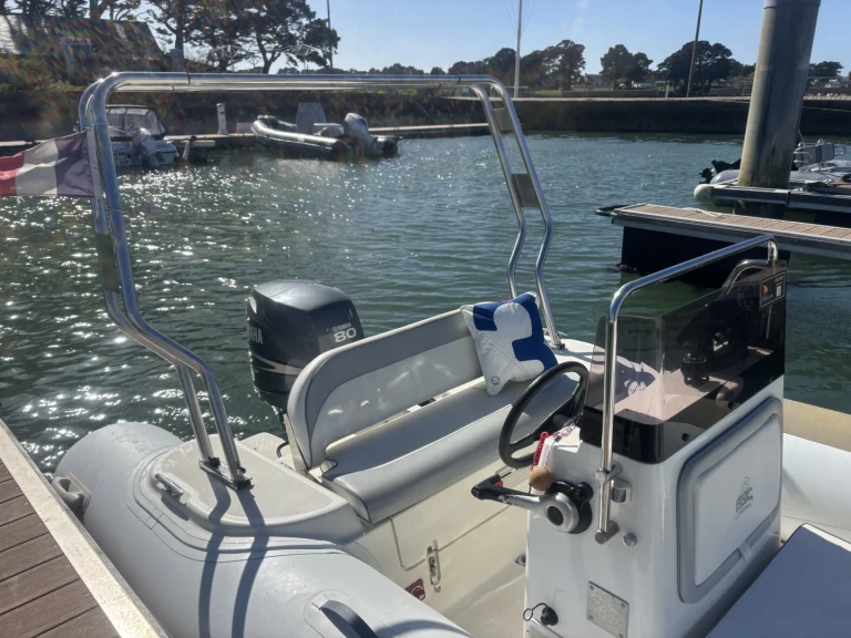 Rent a Bsc BSC 50 Vannes