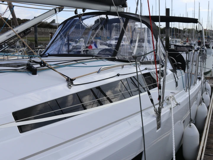 Sailboat for rent La Rochelle at the best price