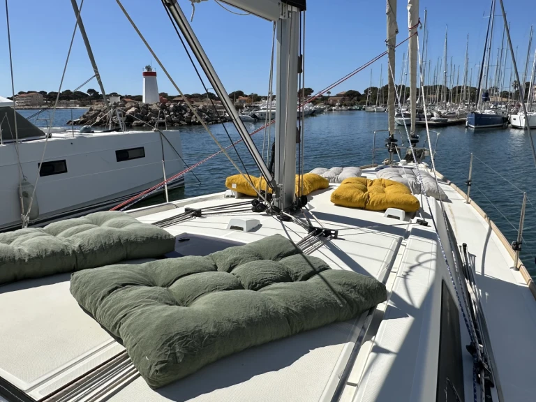 Bareboat Rental Sailboat Bénéteau with a boat licence