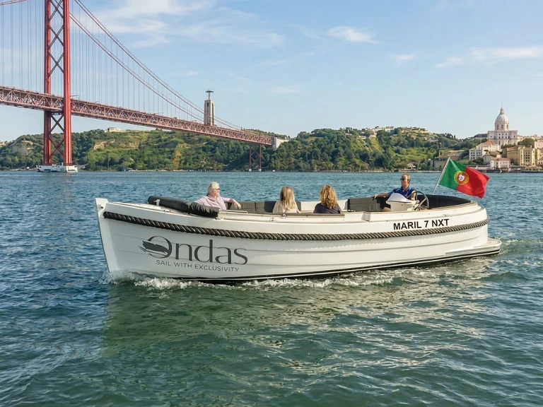 Boat rental Maril 7NXT in Lisbon on Samboat