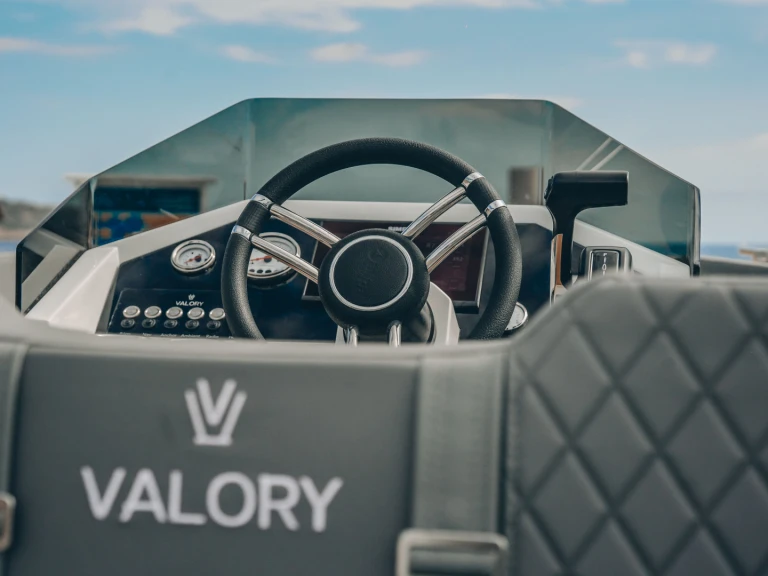 Motorboat for rent Palma de Mallorca at the best price