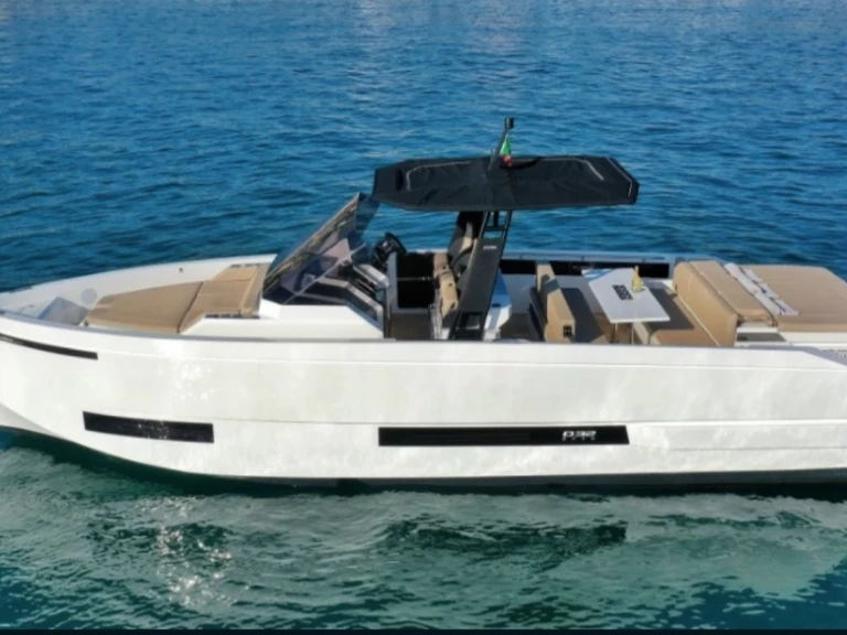 De Antonio D32 in Marina Botafoch on SamBoat