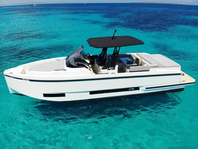 De Antonio d36 in Marina Botafoch on SamBoat