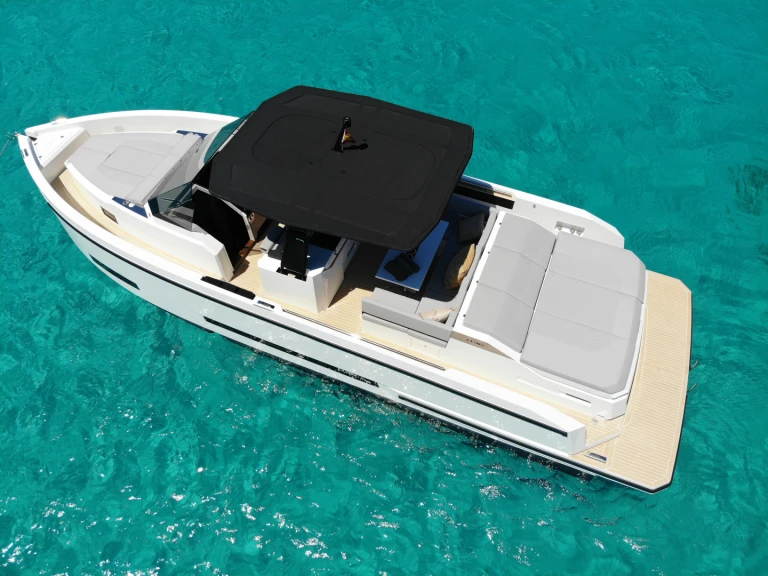 Yacht charter Marina Botafoch cheap d36