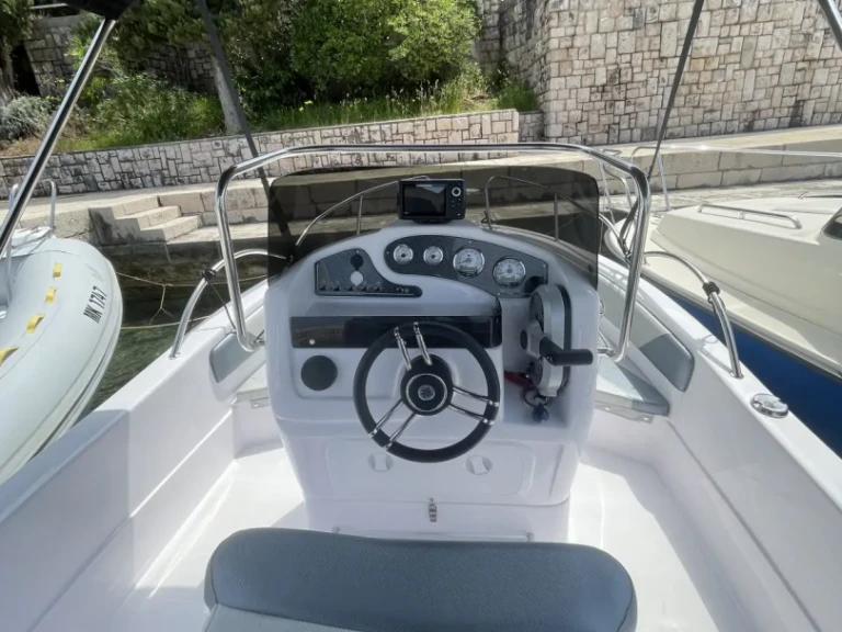 Yacht charter Malinska-Dubašnica cheap Bluline 19 Ft Open
