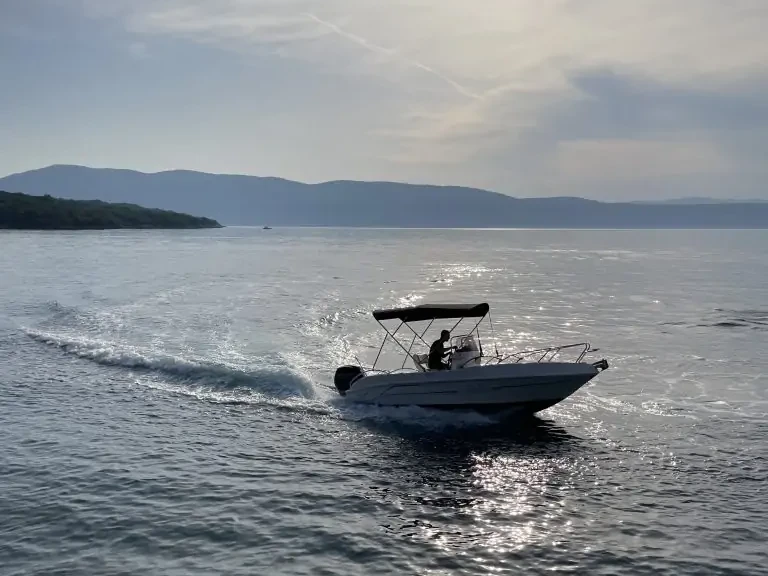 Motorboat rental in Malinska-Dubašnica - Bluline Bluline 19 Ft Open