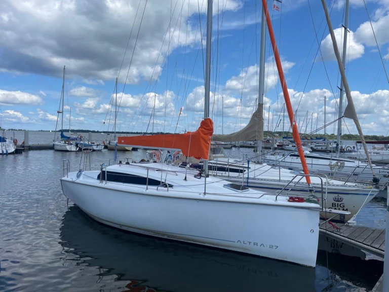 Sailboat for rent Szczecin at the best price