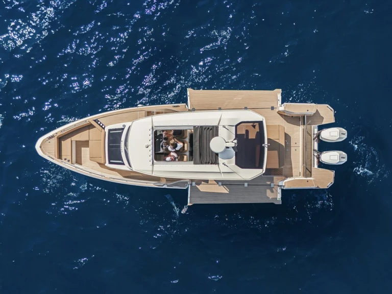 Bareboat Rental Motorboat Saxdor with a boat licence