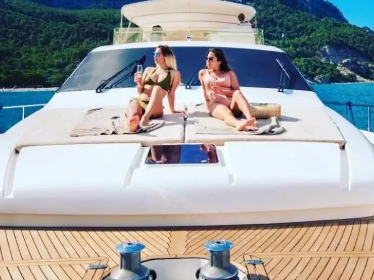 Bareboat Rental Sailboat Custom with a boat licence