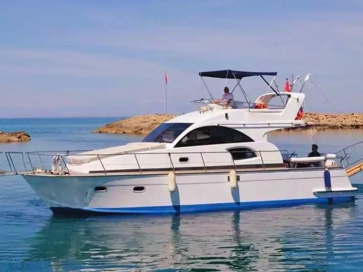 Boat rental Custom Made in Side on Samboat