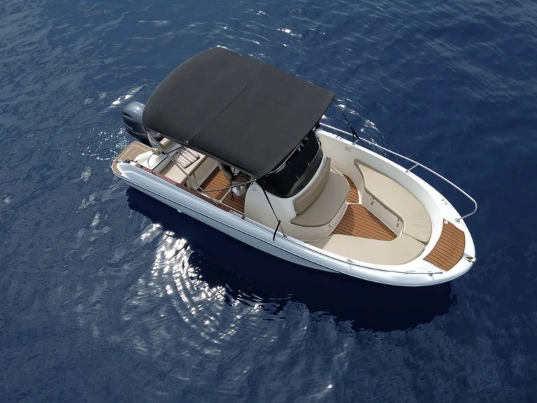 Motorboat rental with or without captain HM Kaštela