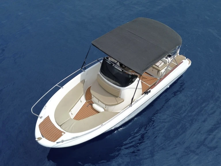 Bareboat Rental Motorboat HM with a boat licence