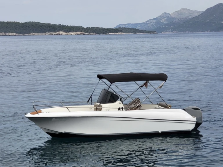 Yacht charter Kaštela cheap FLY 22