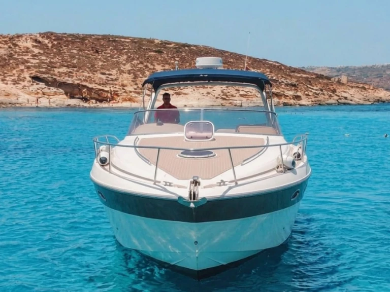 Motorboat rental with or without captain Ilver Porto Rotondo