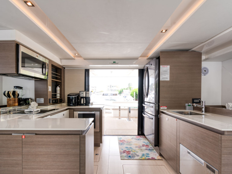 Rent a Leopard 53 Motor Yacht Tortola