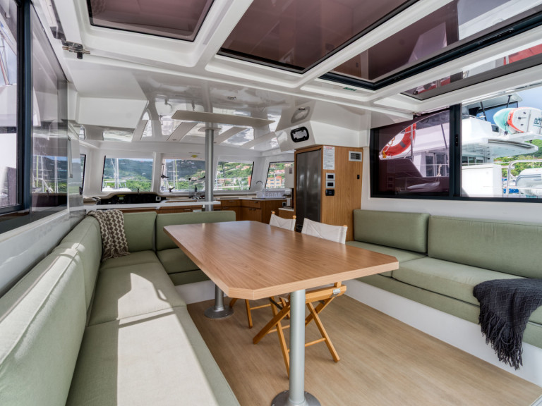 Yacht charter Tortola cheap Bali 4.0