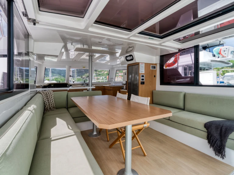 Yacht charter Tortola cheap Bali 4.0