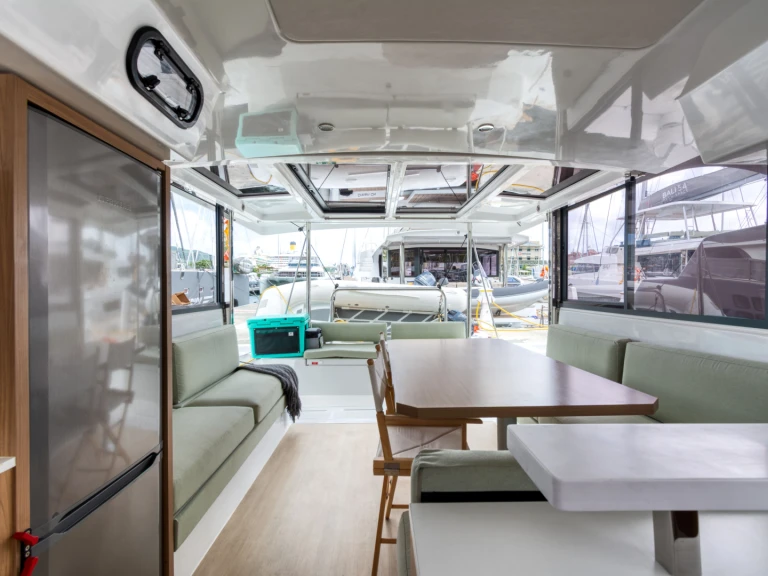 Catamaran rental in Tortola - Bali Bali 4.0