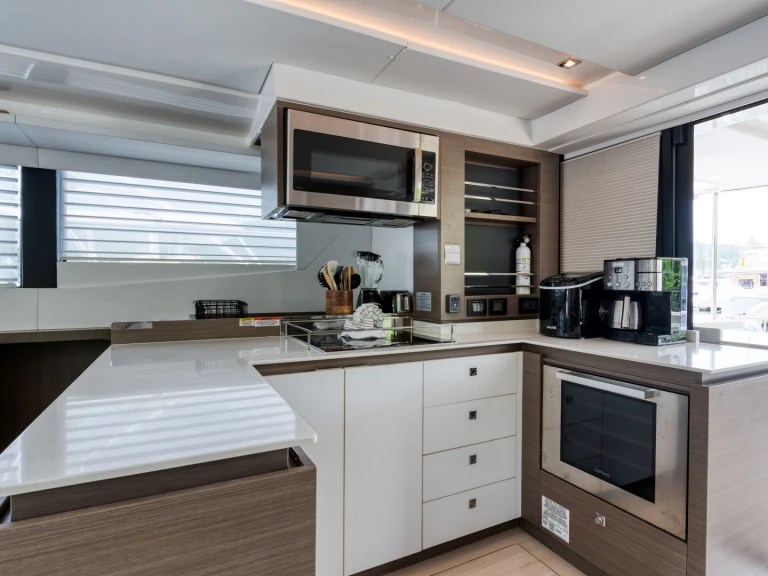 Motorboat for rent Tortola at the best price