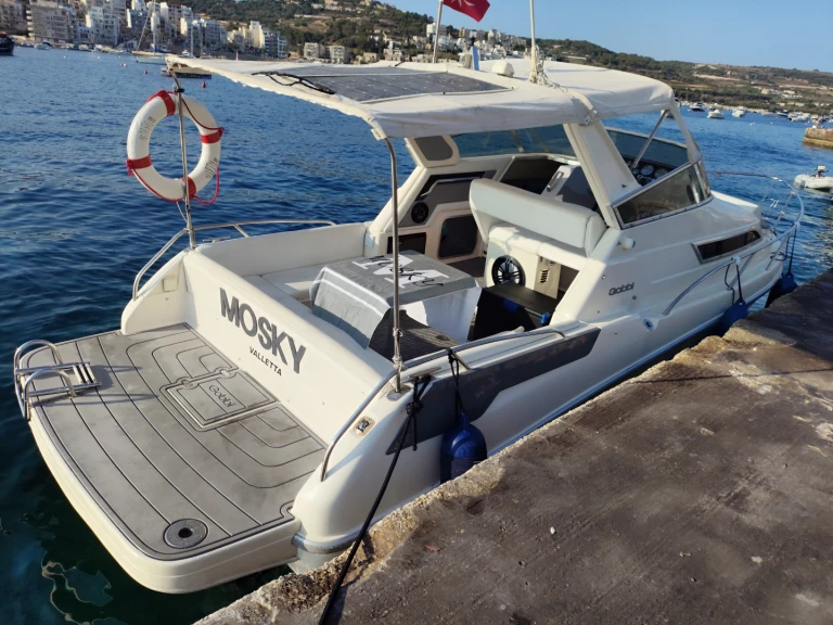 Gobbi Gobbi 23 Cabin in Saint Paul's Bay on SamBoat