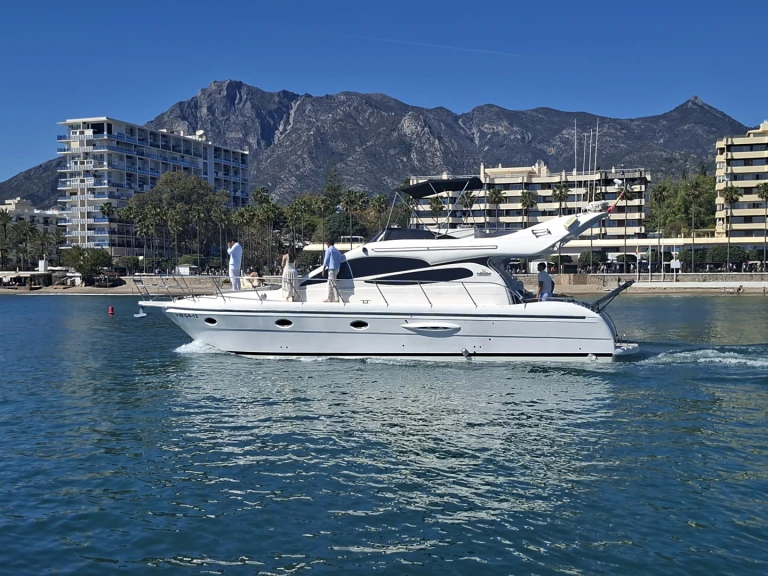 Yacht charter Marbella cheap Majestic 46 Fly