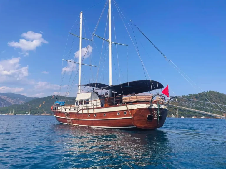 Bareboat Rental Sailboat Custom with a boat licence