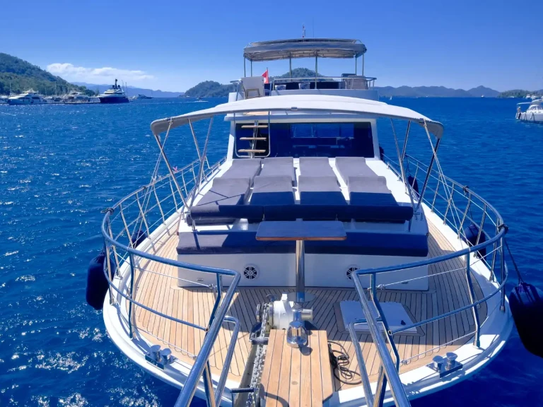 Sailboat for rent Göcek at the best price