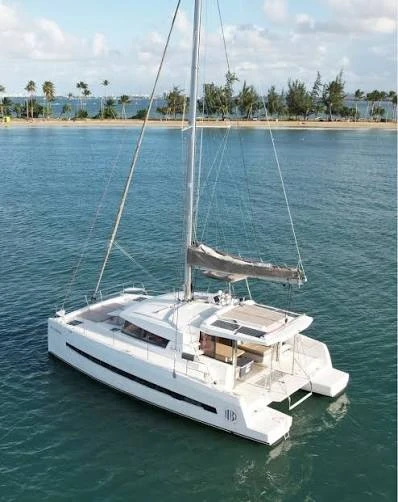 Yacht charter Puerto Banús cheap Bali 4.0