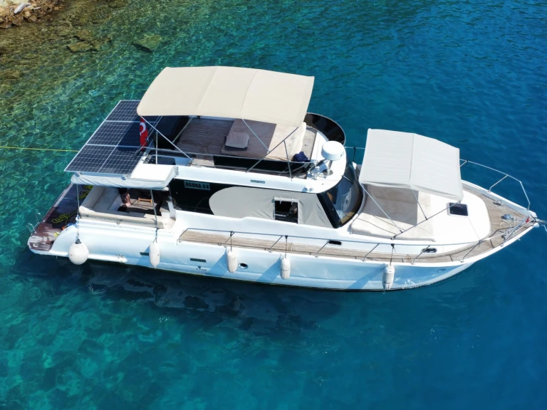 Motorboat rental with or without captain Custom Made Skopea Marina