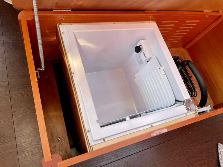 Sailboat for rent Dénia at the best price