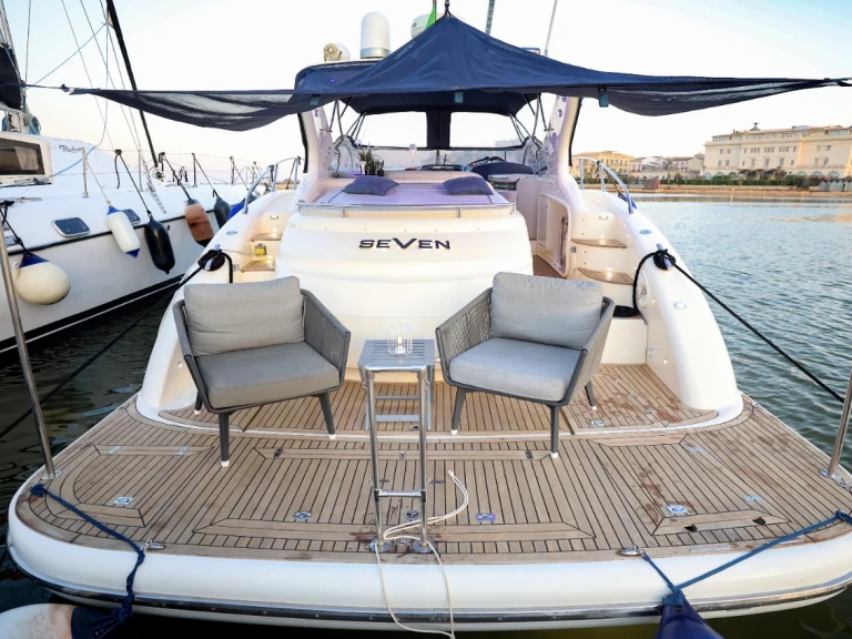 Rent a Azimut Atlantis 47 Porto Siracusa