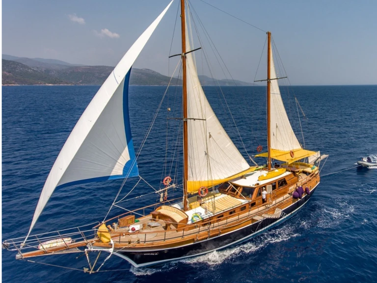 Luxury Yacht for rent Bodrum at the best price