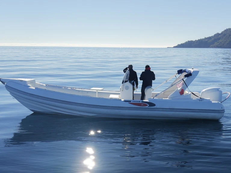 Yacht charter Mandelieu-la-Napoule cheap Selva D800