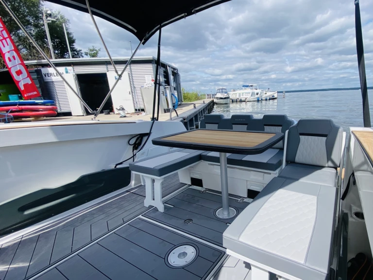 Motorboat rental in Fleesensee - Karnic Karnic SL800