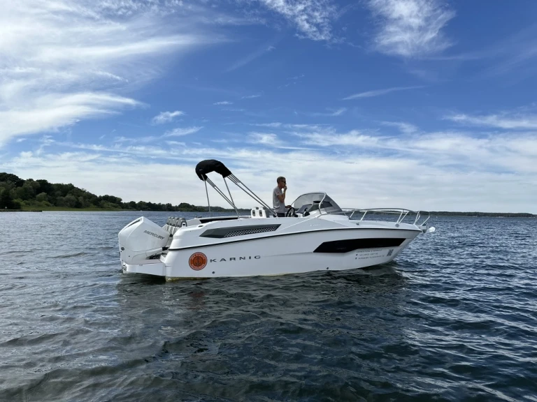 Karnic Karnic SL 702 charter bareboat or captained in  Fleesensee