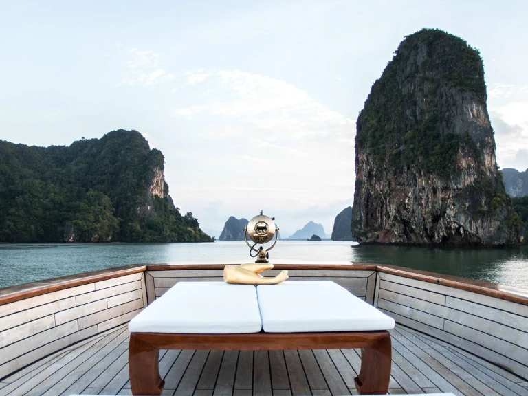 Yacht charter Mai Khao cheap Motoryacht Maha Bhetra