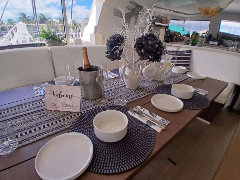 Bareboat Rental Luxury Yacht Bali with a boat licence